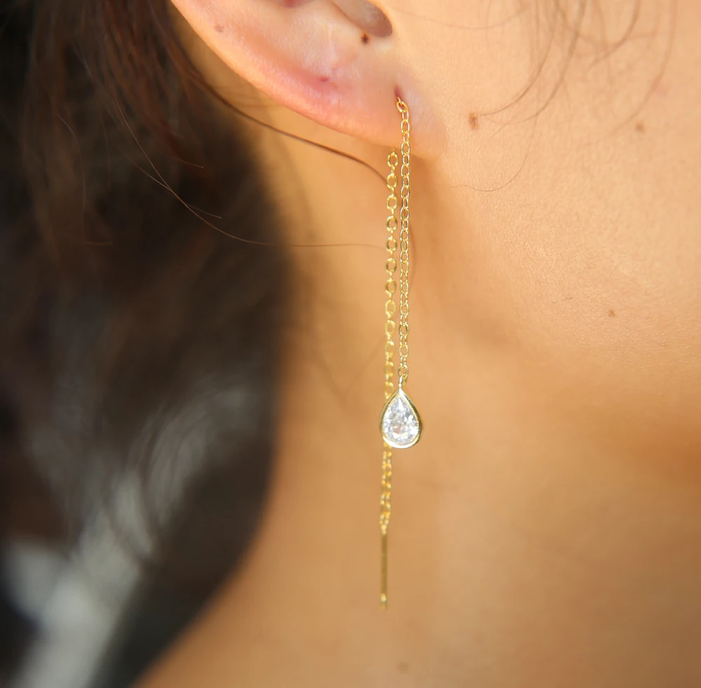 2017 delicate gold filled tear drop AAA cubic zirconia drop thin chain thread cz elegant earring for ladies
2017 delicate gold filled tear drop AAA cubic zirconia drop thin chain thread cz elegant earring for ladies