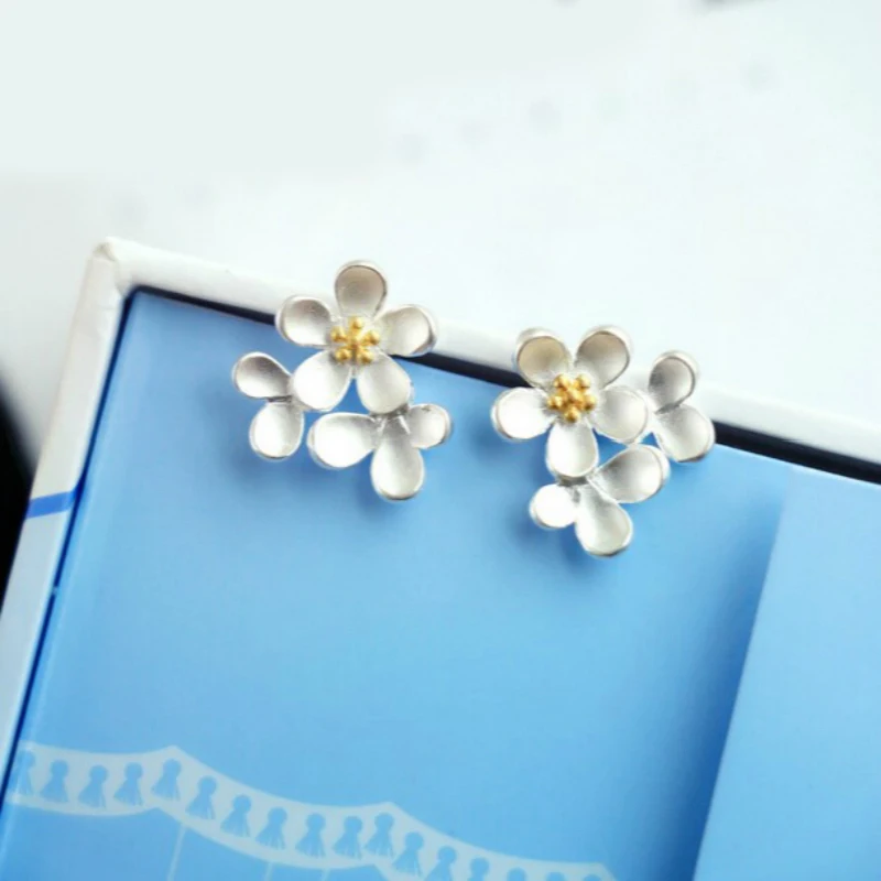 Korean 925 Sterling Silver Large Daisy Flower Earrings For Women Wedding Earrings Pendientes Brincos Fashion Jewelry Gift
Korean 925 Sterling Silver Large Daisy Flower Earrings For Women Wedding Earrings Pendientes Brincos Fashion Jewelry Gift