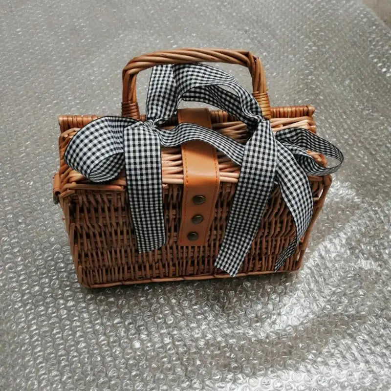 Summer Bali Hand-Woven Wicker Bag Embroidered Shoulder Messenger Bag Beach Wicker Bag Bohemian Knit Round Square Handbag
Summer Bali Hand-Woven Wicker Bag Embroidered Shoulder Messenger Bag Beach Wicker Bag Bohemian Knit Round Square Handbag