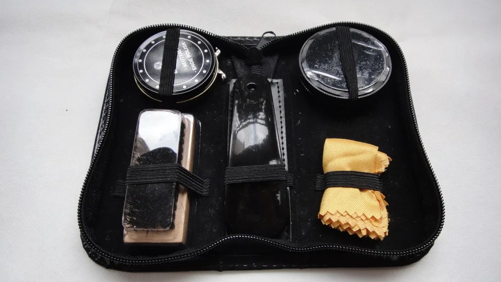 Shoe Shine Care Kit Cleaning Brushes Sponge Cloth Travel Set With Case Portable Case Set Neutral Polishing Tool Zipper packaging
Shoe Shine Care Kit Cleaning Brushes Sponge Cloth Travel Set With Case Portable Case Set Neutral Polishing Tool Zipper packaging
