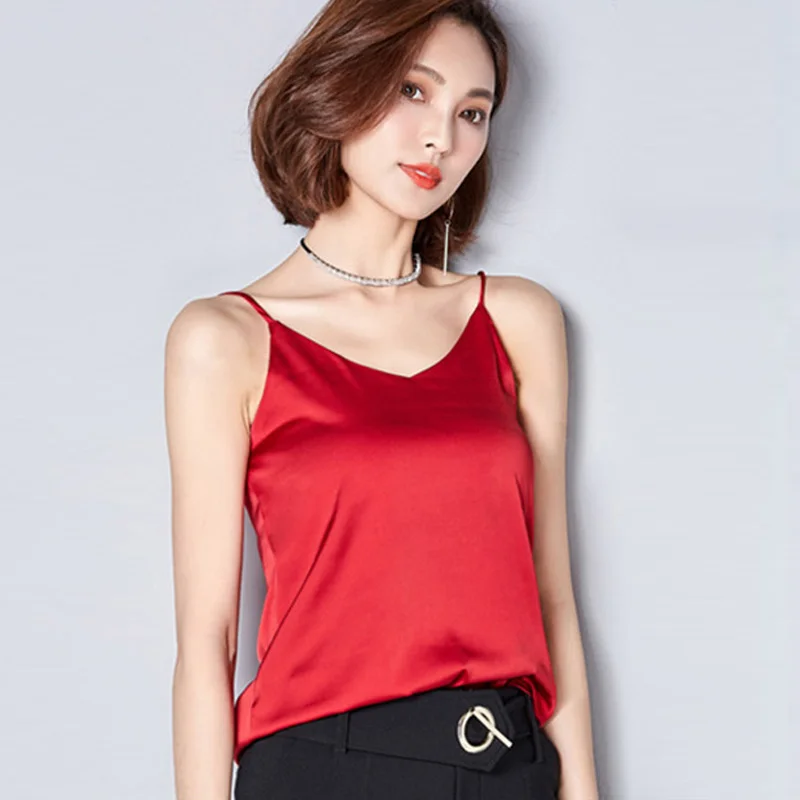 2019 Summer Cool Style Vest Women all-matching Vest New Camisole Female V-neck Lce Silk Halter Sleeveless Solid Color Shirt
2019 Summer Cool Style Vest Women all-matching Vest New Camisole Female V-neck Lce Silk Halter Sleeveless Solid Color Shirt