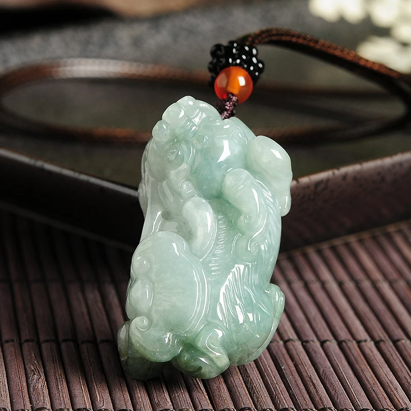 Natural A cargo light green jadeite pendants genuine Myanmar pendant men and women models jades necklace
Natural A cargo light green jadeite pendants genuine Myanmar pendant men and women models jades necklace
