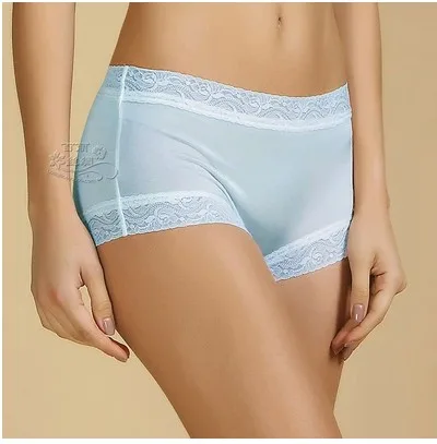 Hit 100% mulberry silk waist pants in female knitting lace silk underwear shorts flat foot trousers (light blue)
Hit 100% mulberry silk waist pants in female knitting lace silk underwear shorts flat foot trousers (light blue)