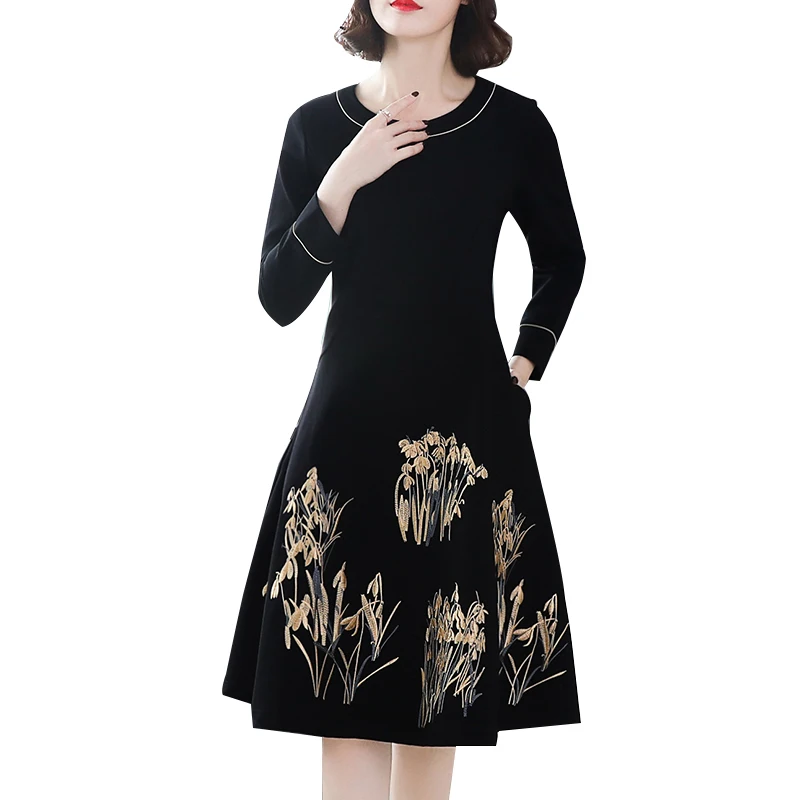 2019 New Spring Fashion Women's Clothing Three-quarter Sleeves A-line Dress Flowers Embroidery O-neck Dresses Female
2019 New Spring Fashion Women's Clothing Three-quarter Sleeves A-line Dress Flowers Embroidery O-neck Dresses Female