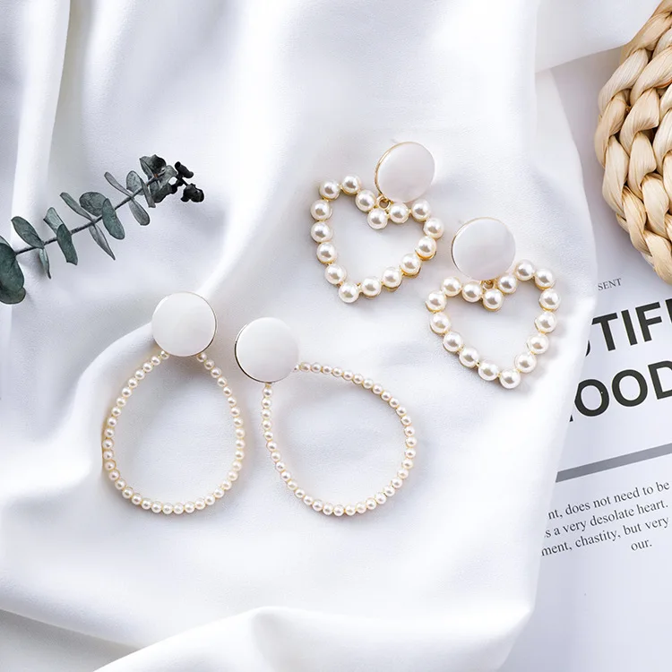 Luxury Imitate Pearl Earrings for Women Temperament Water Drop Shape Dangle Earrings Fashion Accessories Jewelry Evening CEL294
Luxury Imitate Pearl Earrings for Women Temperament Water Drop Shape Dangle Earrings Fashion Accessories Jewelry Evening CEL294