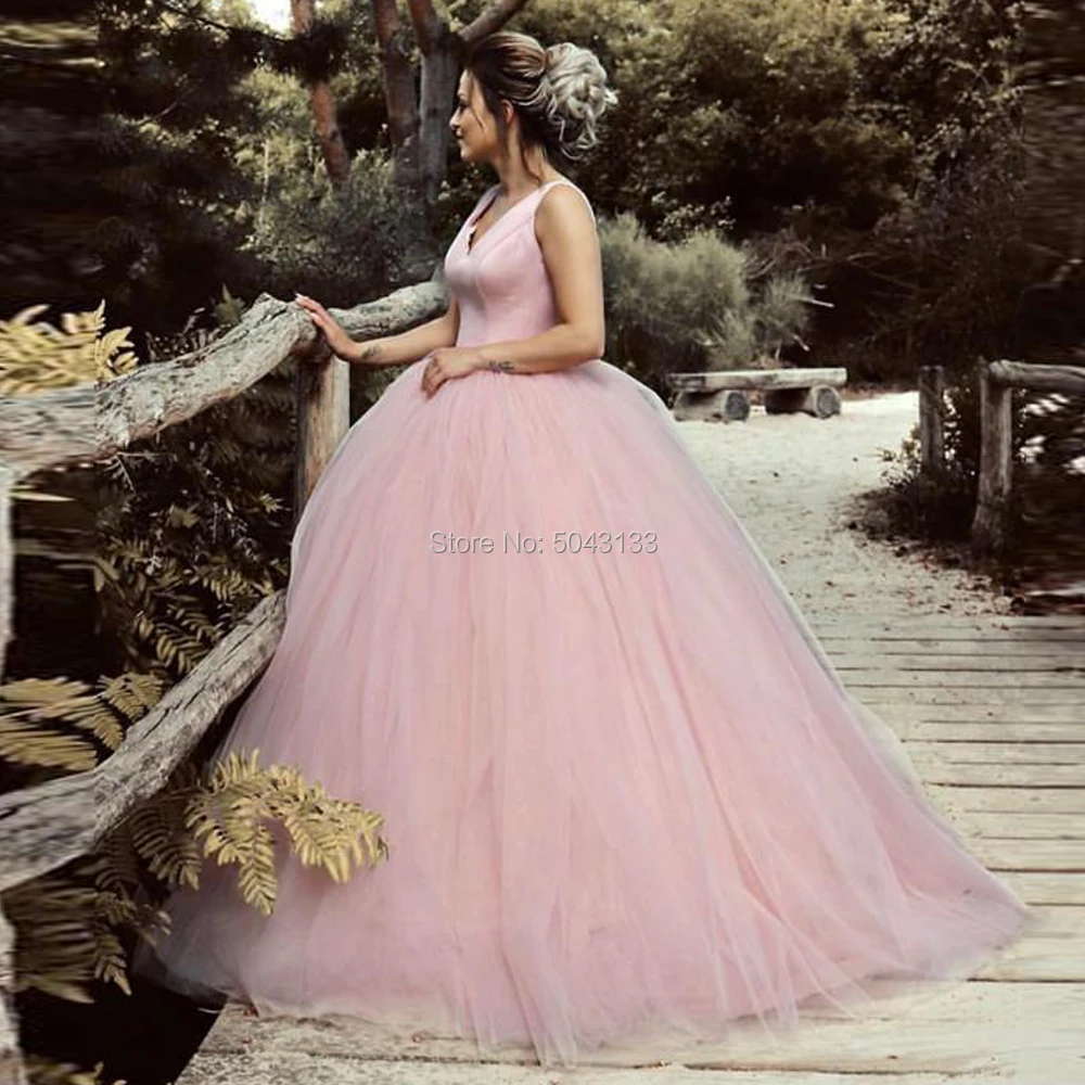 Ball Gown V Neck Wedding Dresses 2019 Backless Pink Tulle Bridal Gowns Sleeveless Wedding Dress with Bow Free Shipping
Ball Gown V Neck Wedding Dresses 2019 Backless Pink Tulle Bridal Gowns Sleeveless Wedding Dress with Bow Free Shipping