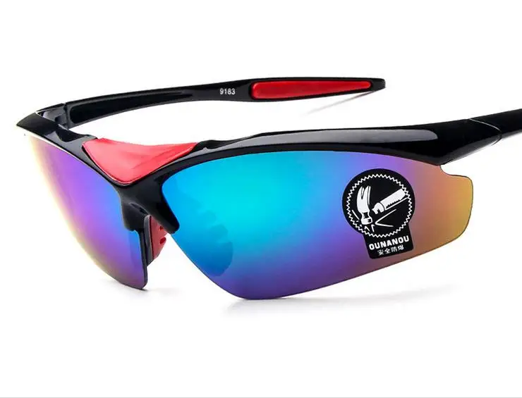 The new 2016 dazzle colour sunglasses Uv protection goggles Protect themselves from blowing sand explosion protection glasses
The new 2016 dazzle colour sunglasses Uv protection goggles Protect themselves from blowing sand explosion protection glasses