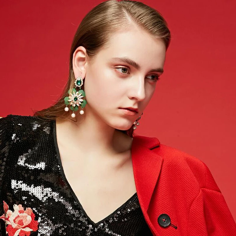 Dvacaman Crystal Simulated Pearl Metal Drop Earrings Flower Big Dangle Hanging Earrings Women Party Statement Jewelry Wholesale
Dvacaman Crystal Simulated Pearl Metal Drop Earrings Flower Big Dangle Hanging Earrings Women Party Statement Jewelry Wholesale