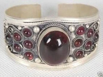 Excellence Tibet Silver Garnet Cuff Bracelet>Wholesale Lovely Women's Wedding Jewelry
Excellence Tibet Silver Garnet Cuff Bracelet>Wholesale Lovely Women's Wedding Jewelry