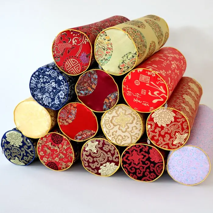 Classic Chinese Silk Brocade Round Armrest Pillow Sofa Chair Cushion Hand Pillow Luxury Home Decorative Lumbar Pillow
Classic Chinese Silk Brocade Round Armrest Pillow Sofa Chair Cushion Hand Pillow Luxury Home Decorative Lumbar Pillow