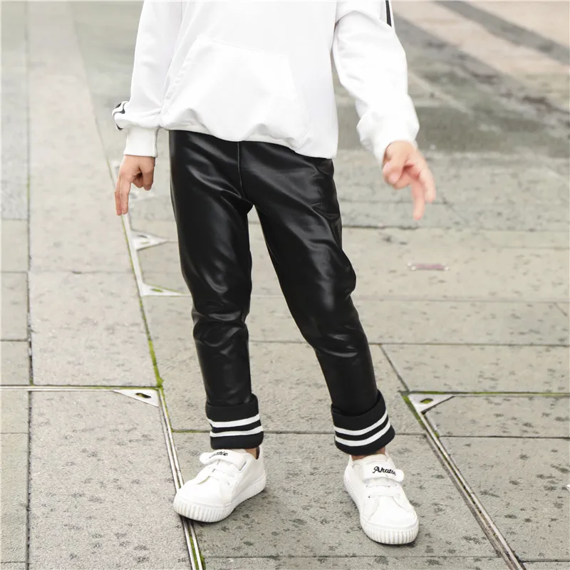Girls pants autumn and winter new 2-8 years old children's pants plus velvet thickening leggings Slim versatile leather pants
Girls pants autumn and winter new 2-8 years old children's pants plus velvet thickening leggings Slim versatile leather pants
