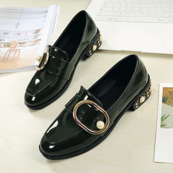 2019 New Pearl Patent Leather Oxfords Women Shoes Female Casual Shoes Woman Plus Size Slip on Fashion Round Toe Platform Shoes
2019 New Pearl Patent Leather Oxfords Women Shoes Female Casual Shoes Woman Plus Size Slip on Fashion Round Toe Platform Shoes