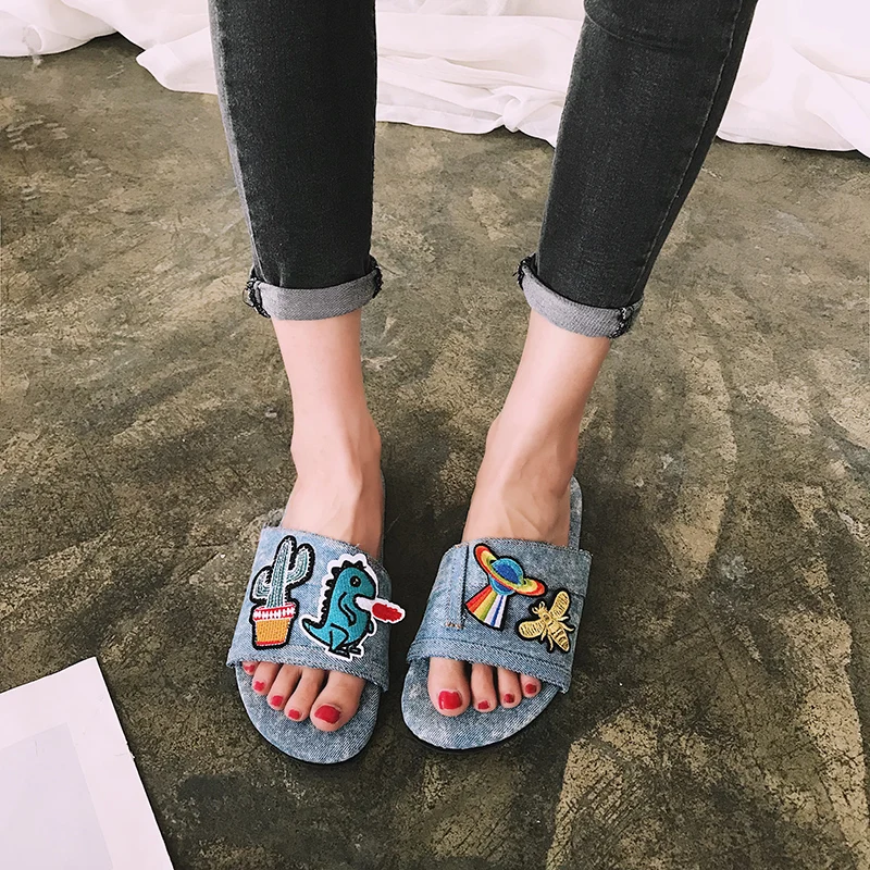 cartoon appliques denim slippers women dragonfly embroider platform sandals female jean beach slides woman plus size flip flops
cartoon appliques denim slippers women dragonfly embroider platform sandals female jean beach slides woman plus size flip flops