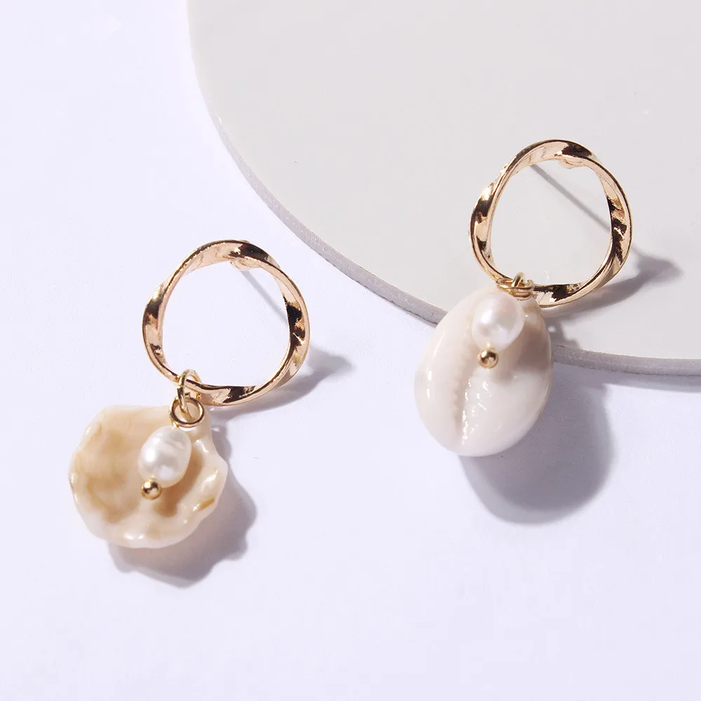 8Seasons Vintage Geometric Irregular Asymmetric Drop Earring Handmade Shell Pearl Gold/Silver Fashion Women Earring Jewelry
8Seasons Vintage Geometric Irregular Asymmetric Drop Earring Handmade Shell Pearl Gold/Silver Fashion Women Earring Jewelry