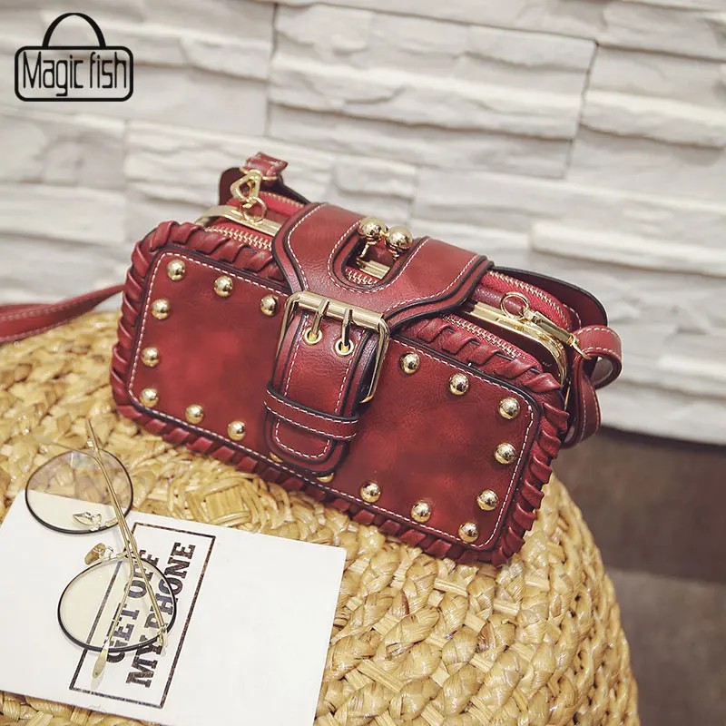 Women's Leisure Messenger Lock Catch Rivets Vintage PU Leather Single Shoulder Small Square Bag A9809/L
Women's Leisure Messenger Lock Catch Rivets Vintage PU Leather Single Shoulder Small Square Bag A9809/L