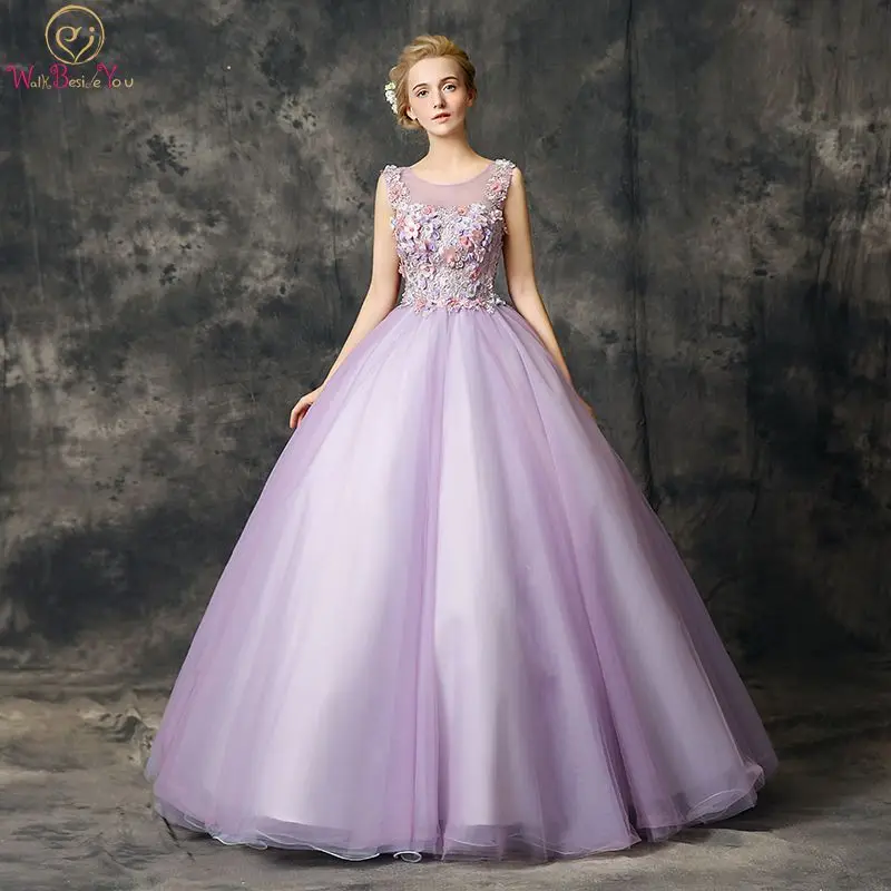 Walk Beside You Lilac Quinceanera Dresses vestidos de 15 anos Lace Applique Floral Ball Gown Sleeveless Debutante Sweet 16 Dress
Walk Beside You Lilac Quinceanera Dresses vestidos de 15 anos Lace Applique Floral Ball Gown Sleeveless Debutante Sweet 16 Dress