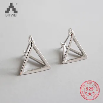 S925 sterling silver personality cold wind hollow geometry three-dimensional triangle earrings
S925 sterling silver personality cold wind hollow geometry three-dimensional triangle earrings