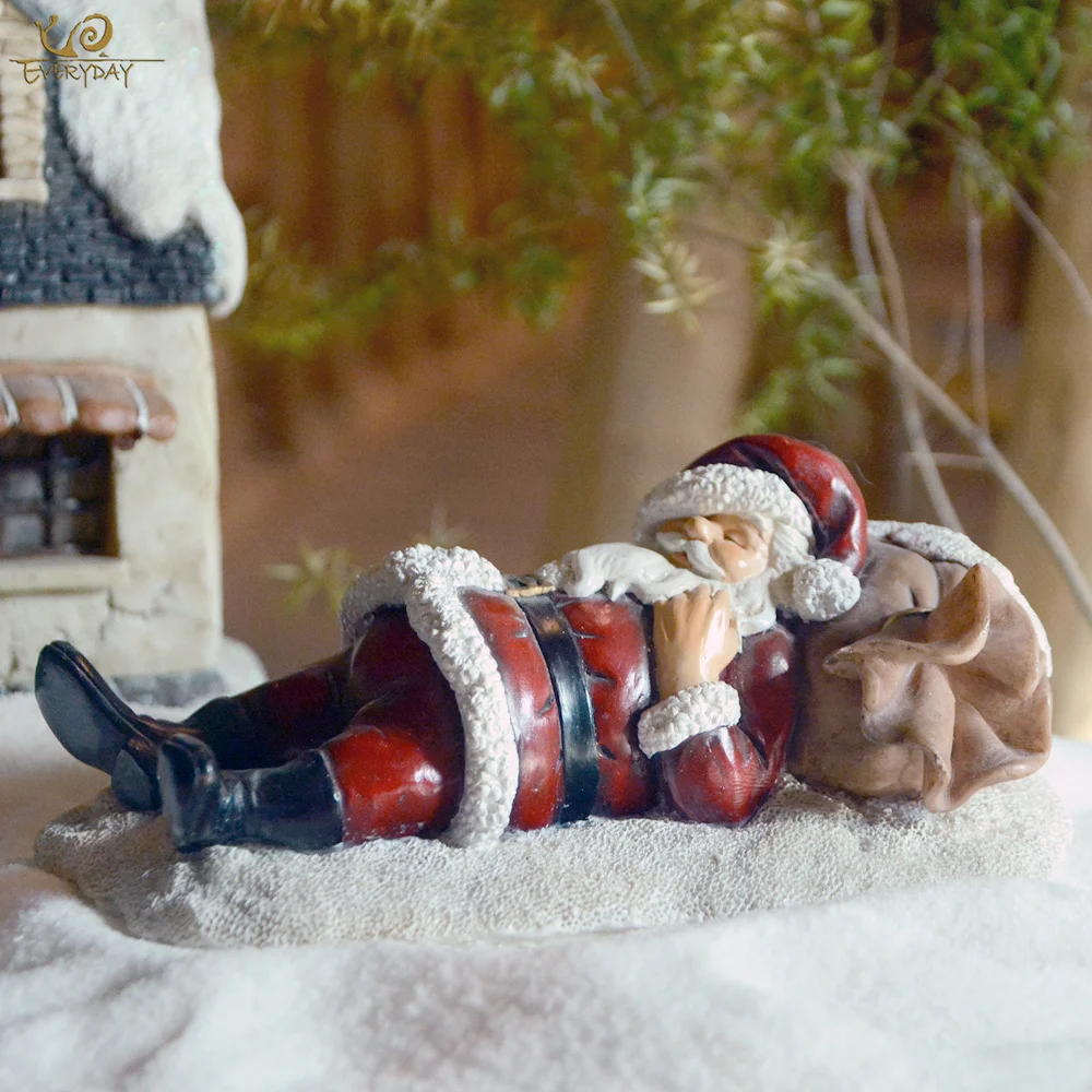 Everyday Collection Christmas Ornament Decoration For Home Resin Santa Claus Christmas Holiday Ornament for Christmas Tree 
Everyday Collection Christmas Ornament Decoration For Home Resin Santa Claus Christmas Holiday Ornament for Christmas Tree
