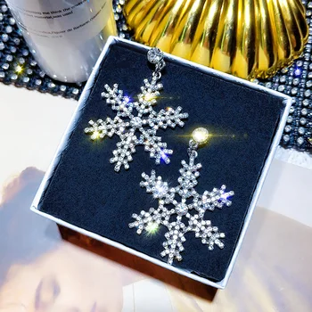 Shiny Side New Fashion Brand Jewelry Elegant Delicate snowflake with crystal earrings luxury Simple and stylish for woman 
Shiny Side New Fashion Brand Jewelry Elegant Delicate snowflake with crystal earrings luxury Simple and stylish for woman