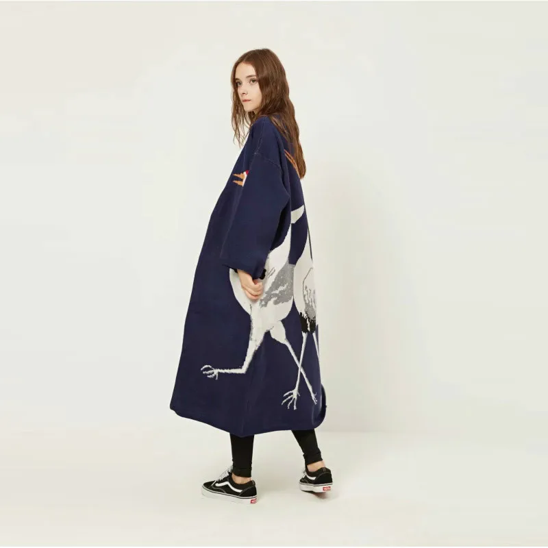 2019 Europe Spring Women Jacquard Crane Cashmere Trench Coat Cardigans Knitted Long Oversize Street Wear Windbreaker
2019 Europe Spring Women Jacquard Crane Cashmere Trench Coat Cardigans Knitted Long Oversize Street Wear Windbreaker
