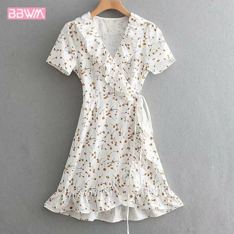 Wild slim V-neck ruffled lace print female dress 2019 summer new fashion women's clothing Short sleeve French daisy floral
Wild slim V-neck ruffled lace print female dress 2019 summer new fashion women's clothing Short sleeve French daisy floral