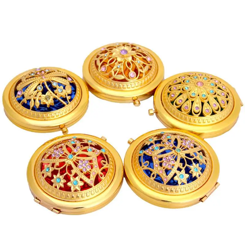 1 pc Golden Hollow Folding Pocket Mirror Round Small Mirror Double-sided Mirrors for Lady Makeup Tool (Random Pattern)
1 pc Golden Hollow Folding Pocket Mirror Round Small Mirror Double-sided Mirrors for Lady Makeup Tool (Random Pattern)