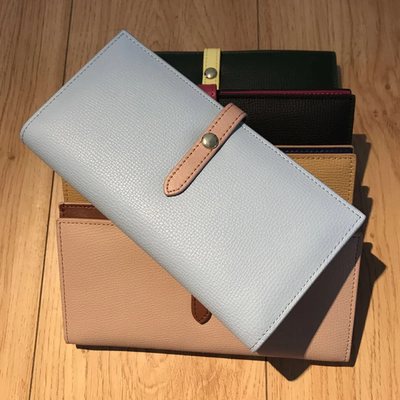 2019 brand new female clutch H wallet lady long genuie cow leather purses with card holders fashion bag free shipping
2019 brand new female clutch H wallet lady long genuie cow leather purses with card holders fashion bag free shipping