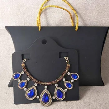 Jewelry packing box pillow gift box ZerongE jewelry jewelry packing& display with big necklace display card 11.8*7.87*2.51inch
Jewelry packing box pillow gift box ZerongE jewelry jewelry packing& display with big necklace display card 11.8*7.87*2.51inch