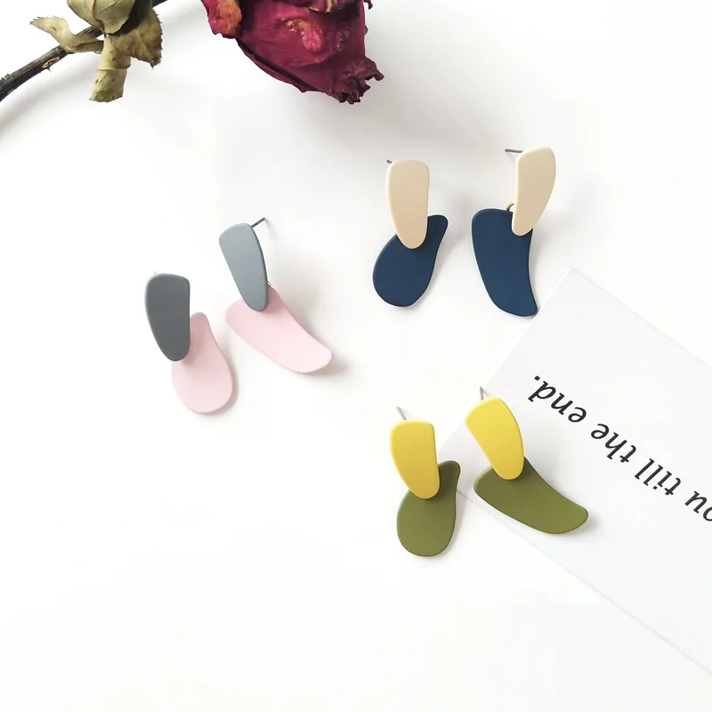 Fashion Korean Style Resin Water Drop Contrast Color Earrings for Women Party Pink Green Irregular Geometric Brincos Accessories
Fashion Korean Style Resin Water Drop Contrast Color Earrings for Women Party Pink Green Irregular Geometric Brincos Accessories