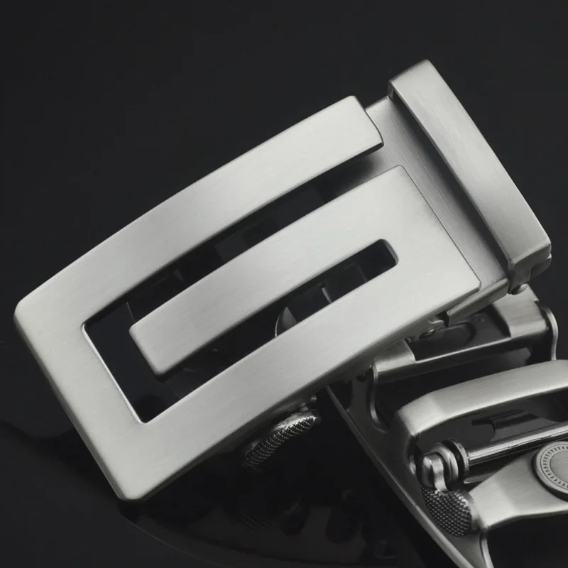 3.5cm Width Men's Belt Buckles Solid Letter Men Belt Genuine Leather Automatic Buckle Head Accessories Gift CE25-1058
3.5cm Width Men's Belt Buckles Solid Letter Men Belt Genuine Leather Automatic Buckle Head Accessories Gift CE25-1058