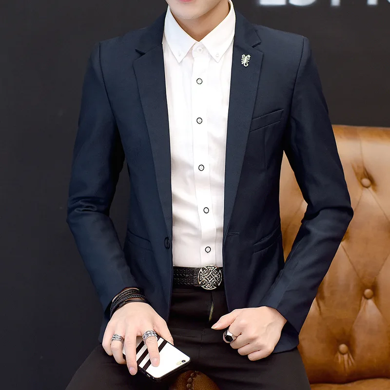 The new 2019 men's leisure blazer Cultivate one's morality leisure blazer Fashion pure color
The new 2019 men's leisure blazer Cultivate one's morality leisure blazer Fashion pure color