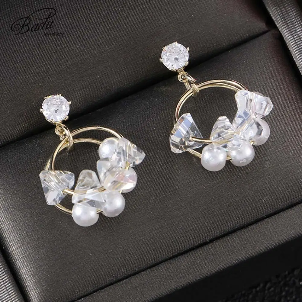 Badu Korean Small Cute Stud Earrings for Women 2019 Shiny Rhinestone Star Round Pearl Earrings Jewelry Gift for Girl Wholesale
Badu Korean Small Cute Stud Earrings for Women 2019 Shiny Rhinestone Star Round Pearl Earrings Jewelry Gift for Girl Wholesale