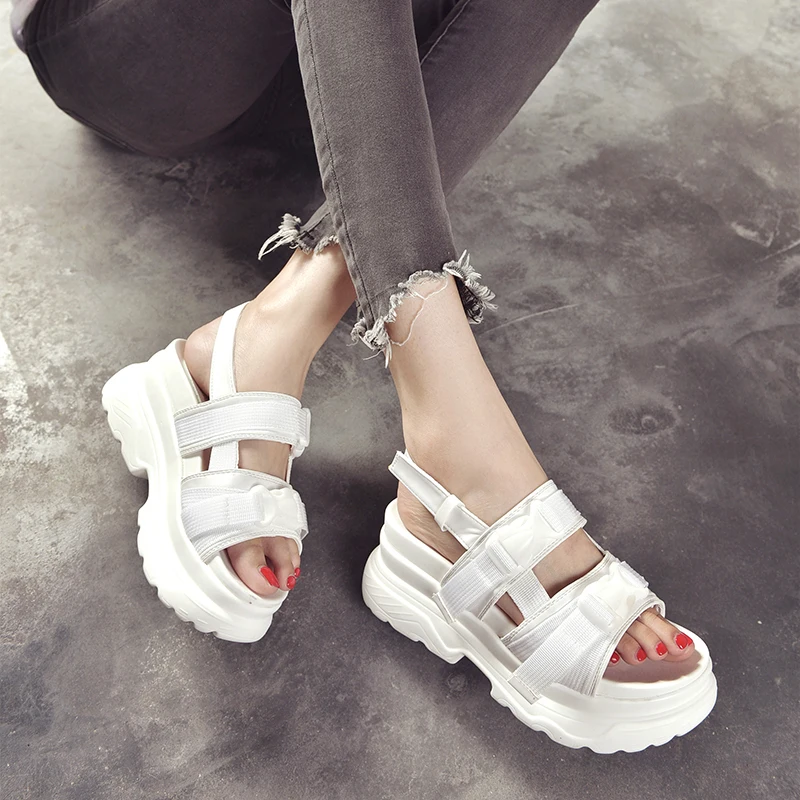 Sooneeya Platform Women's Sandals 2019 Fashion Summer Leather Buckle Women Thick Soled Beach Sandal Casual Chunky Woman Shoes
Sooneeya Platform Women's Sandals 2019 Fashion Summer Leather Buckle Women Thick Soled Beach Sandal Casual Chunky Woman Shoes