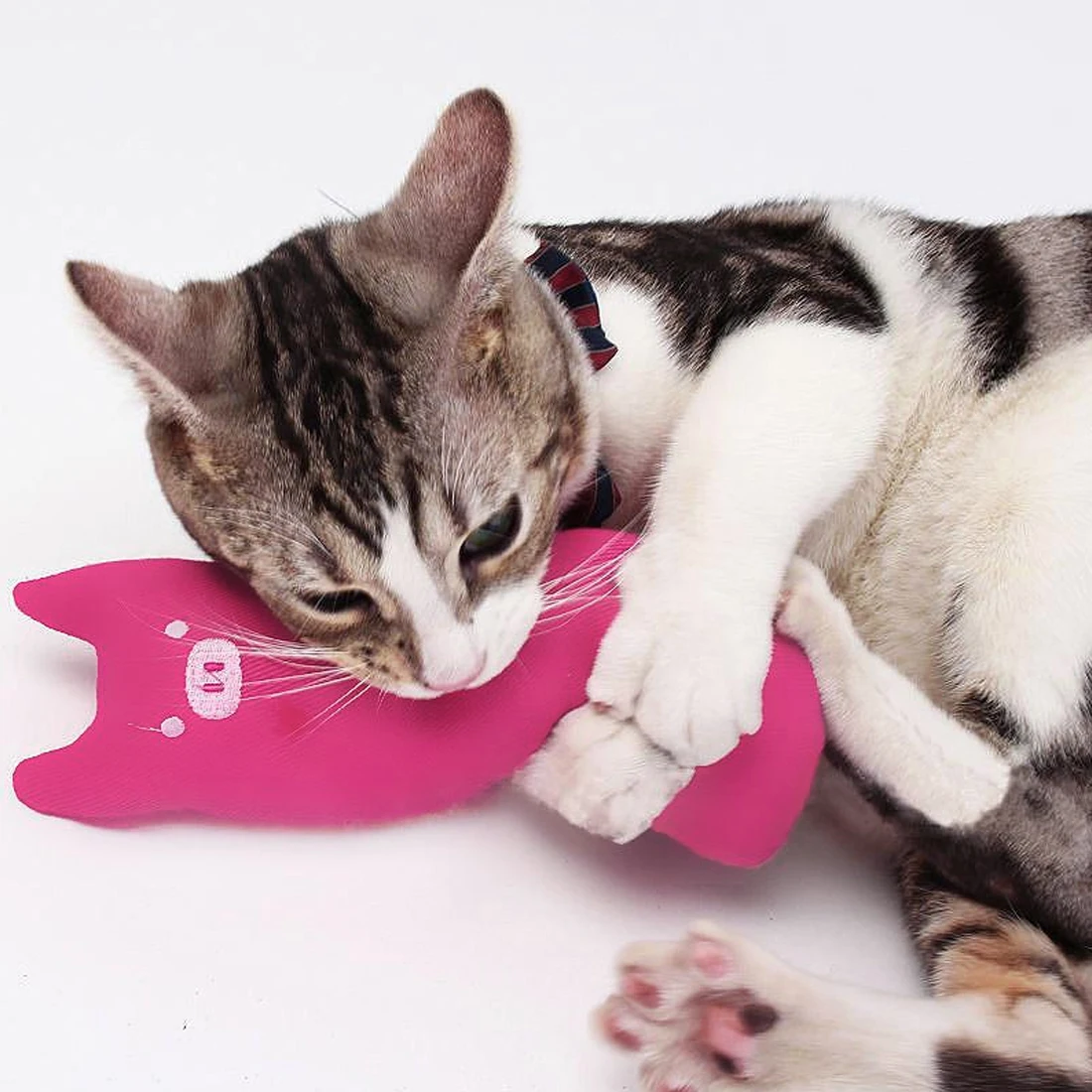 Cute Pillow Scratch Crazy Cat Kicker Catnip Toy Teeth Grinding Toys Funny Interactive Plush Cat Toy Pet Kitten Chewing Toy
Cute Pillow Scratch Crazy Cat Kicker Catnip Toy Teeth Grinding Toys Funny Interactive Plush Cat Toy Pet Kitten Chewing Toy