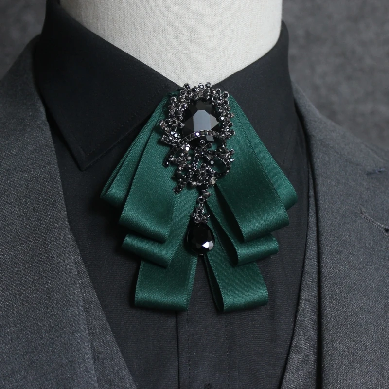 Original handmade men's polyester drill bow tie Europe and the United States fashion high quality groom groomsman bow tie
Original handmade men's polyester drill bow tie Europe and the United States fashion high quality groom groomsman bow tie