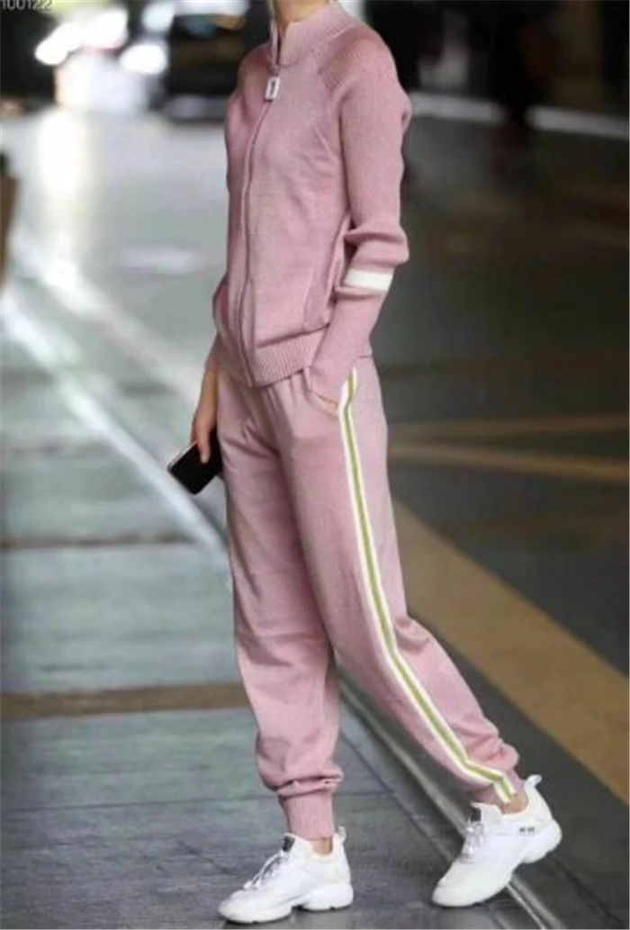 2018 Autumn New Style Women Fashion Casual Zipper Front Knit Sweater Cardigan Lurex Striped + Long Pants Suit 2 Piece Set
2018 Autumn New Style Women Fashion Casual Zipper Front Knit Sweater Cardigan Lurex Striped + Long Pants Suit 2 Piece Set