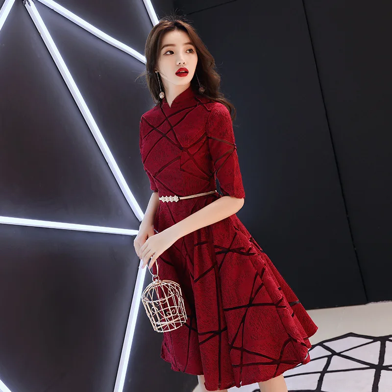 Dark Red Party Evening Cheongsam Dress Oriental Chinese Style Woman Elegant Qipao Sexy Wedding Prom Short Robe Retro Vestido
Dark Red Party Evening Cheongsam Dress Oriental Chinese Style Woman Elegant Qipao Sexy Wedding Prom Short Robe Retro Vestido