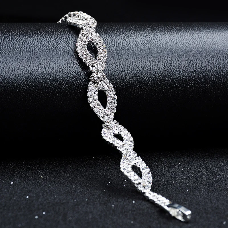 2019 New Women's Crystal Wedding Charm Bracelet Silver Color Statement Bridal Bracelets & Bangles For Women Fashion Jewelry
2019 New Women's Crystal Wedding Charm Bracelet Silver Color Statement Bridal Bracelets & Bangles For Women Fashion Jewelry