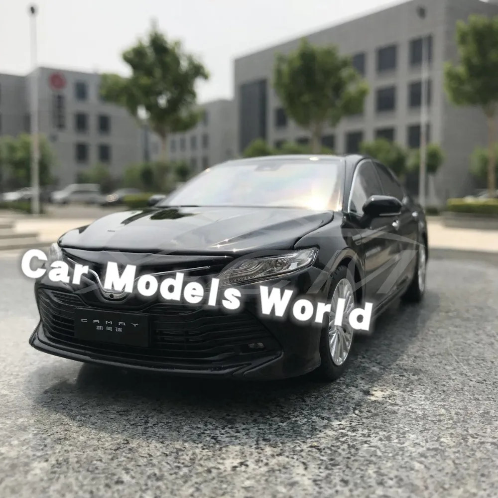 Литая под давлением модель автомобиля для 8-го поколения Camry 2018 1:18 (черный) +
