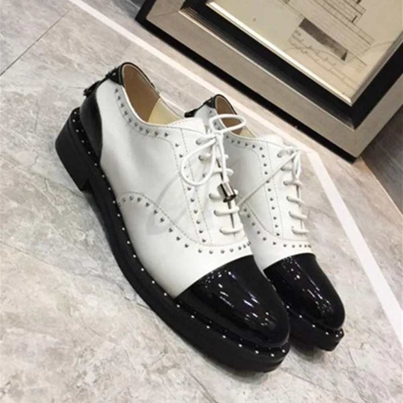 Patent Leather Mixed Colors Rivets Studded Woman Platform Shoes Luxury Shoes Women Designers Thin Lace Up Shoes Black White 2019
Patent Leather Mixed Colors Rivets Studded Woman Platform Shoes Luxury Shoes Women Designers Thin Lace Up Shoes Black White 2019