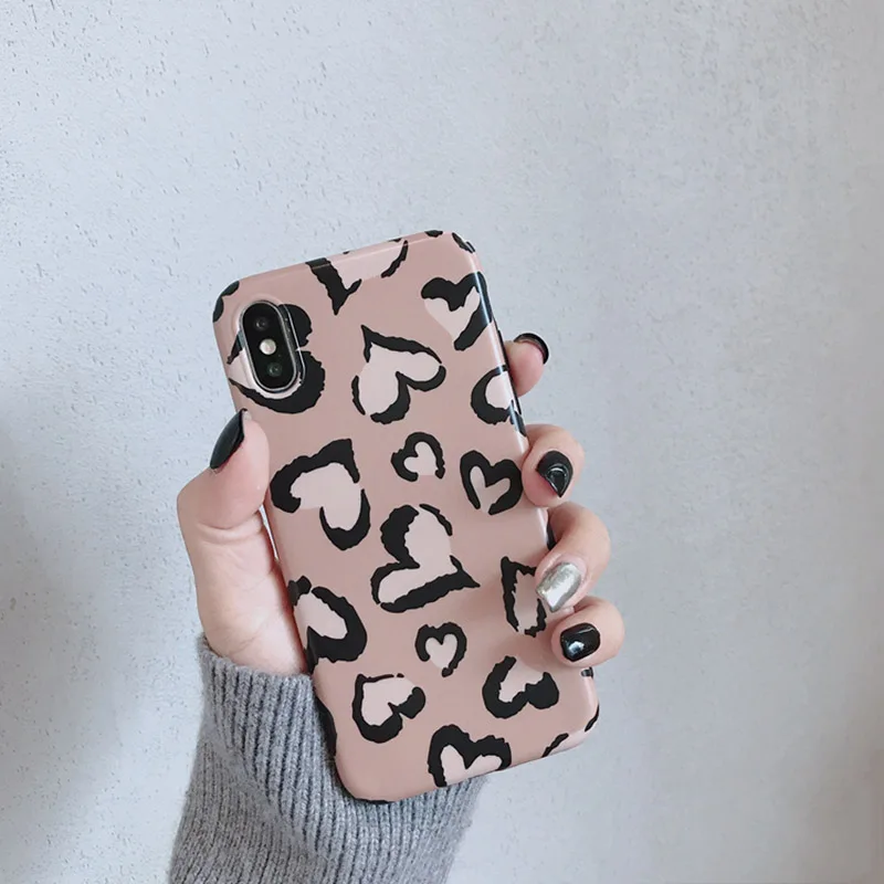 Retro Love Heart Leopard Print Phone Case For iphoneX XS XR Max Case For iphone 6 6s 7 8 plus Fashion Cute Soft Cover Back Cases
Retro Love Heart Leopard Print Phone Case For iphoneX XS XR Max Case For iphone 6 6s 7 8 plus Fashion Cute Soft Cover Back Cases