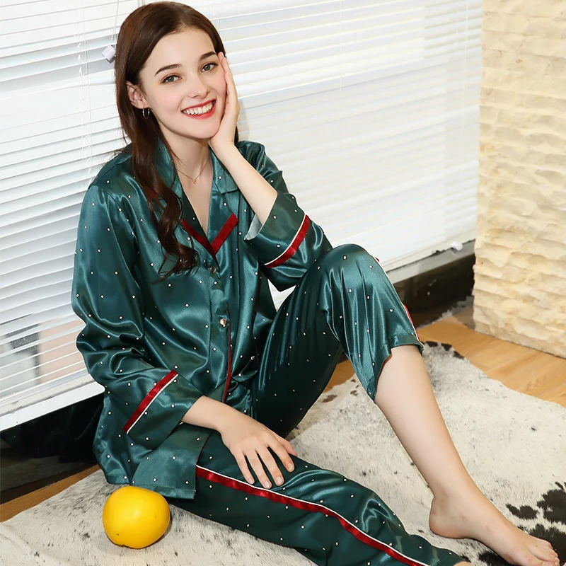 Plus Size Spring 2019 New Women Pajamas Turn-down Collar Sleepwear 2 Two Piece Set Shirt+pants Green Color Casual Pajama Sets
Plus Size Spring 2019 New Women Pajamas Turn-down Collar Sleepwear 2 Two Piece Set Shirt+pants Green Color Casual Pajama Sets