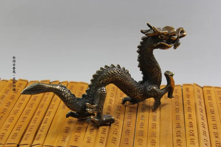 Antique bronze Pure Copper Old Brass little dragon furnishing articles archaize mascot furniture collection dragon god beast
Antique bronze Pure Copper Old Brass little dragon furnishing articles archaize mascot furniture collection dragon god beast