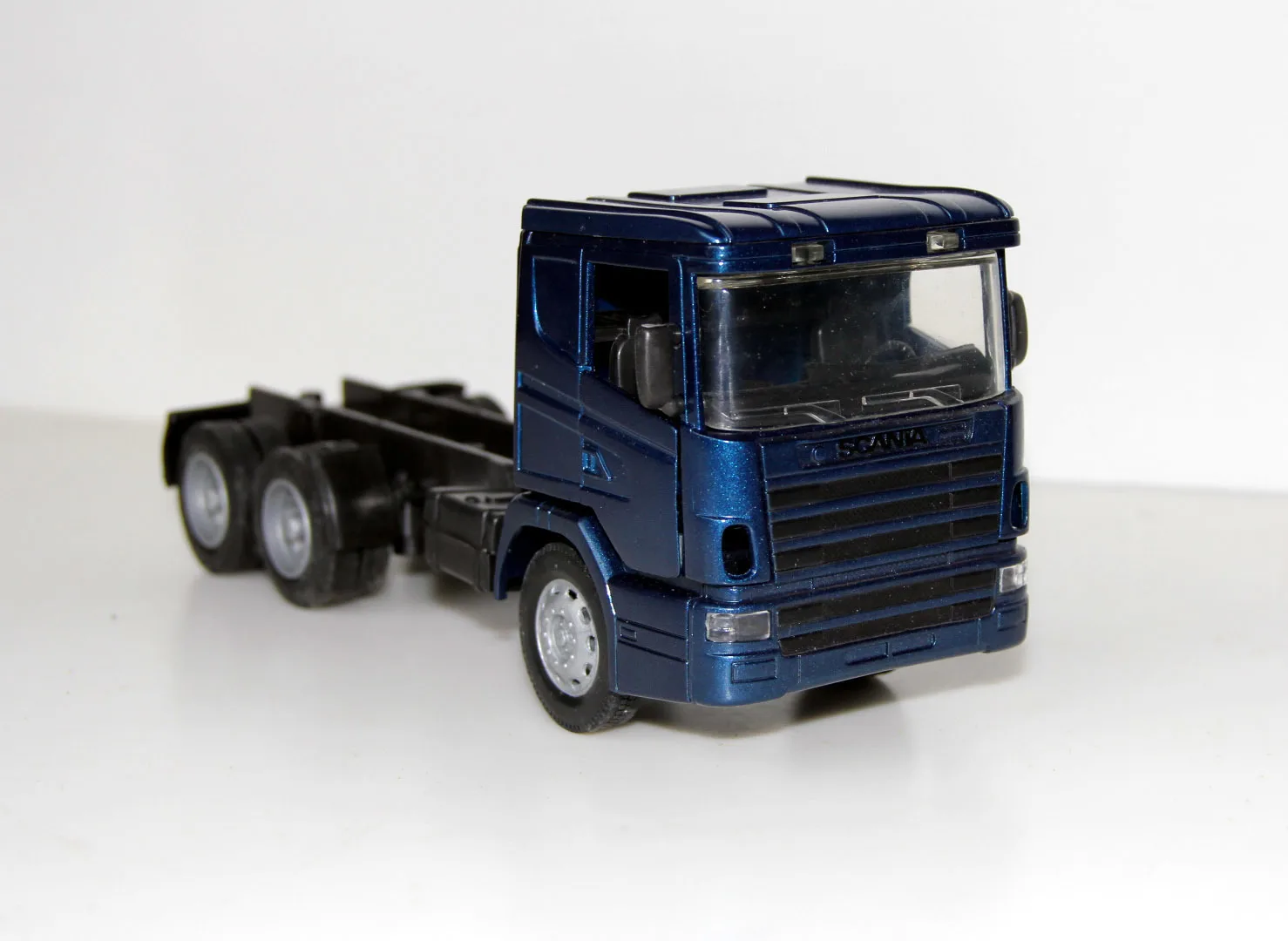 Special Offer Die-cast Metal 1/43 Classic Truck Desktop Display Collection Model
Special Offer Die-cast Metal 1/43 Classic Truck Desktop Display Collection Model