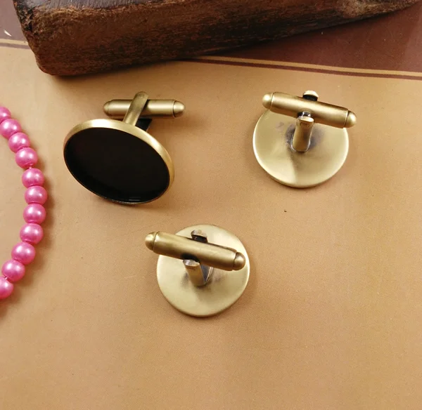 12mm,16mm,18mm,20mm 20pcs Cabochon Flat Pad Antique Bronze French Cuff Links blanks Tray/Reg Mail,Cufflinks Base Set shirt
12mm,16mm,18mm,20mm 20pcs Cabochon Flat Pad Antique Bronze French Cuff Links blanks Tray/Reg Mail,Cufflinks Base Set shirt