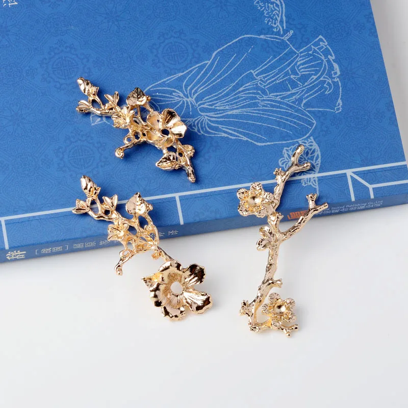 50PCS Gold Tone Alloy Material Big Flower Branch Charm Branch Pendant for Wedding Head DIY Handmade Jewelry Making
50PCS Gold Tone Alloy Material Big Flower Branch Charm Branch Pendant for Wedding Head DIY Handmade Jewelry Making