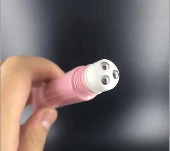 1pcs 3-beads Eye Cream Roll on Bottles, 120ML Cosmetics Ball Bottle, Essence Oil Bottles, Pink Plastic roll-on bottle
1pcs 3-beads Eye Cream Roll on Bottles, 120ML Cosmetics Ball Bottle, Essence Oil Bottles, Pink Plastic roll-on bottle