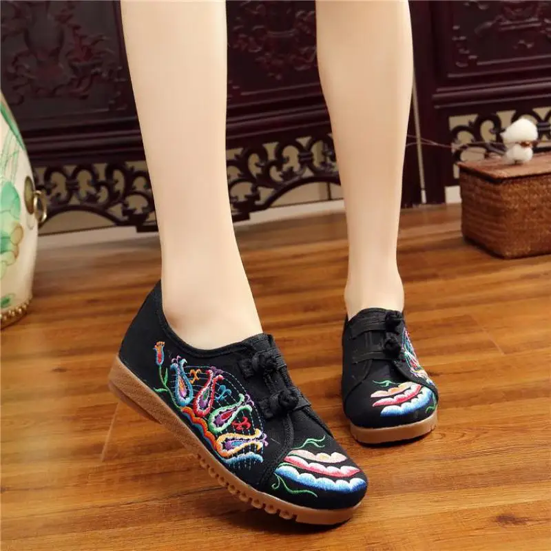 Summer Ethnic Wind Woman Single Flat Bottom Comfortable Embroidered Cloth Shoes Lady Flowers Sneakers
Summer Ethnic Wind Woman Single Flat Bottom Comfortable Embroidered Cloth Shoes Lady Flowers Sneakers