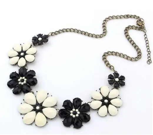 Ahmed Jewelry Fashion Europe Vintage Beautiful Gem Flower Statement Necklace For Woman 2015 New Pendants Choker Necklaces t33
Ahmed Jewelry Fashion Europe Vintage Beautiful Gem Flower Statement Necklace For Woman 2015 New Pendants Choker Necklaces t33
