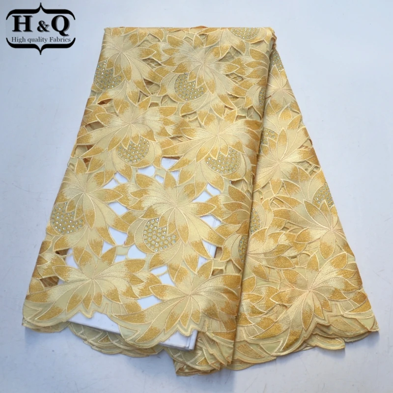 Fashionable style Swiss voile lace fabric Hollow-out lace African lace fabric high quality Embroider With Stone for Normal dress
Fashionable style Swiss voile lace fabric Hollow-out lace African lace fabric high quality Embroider With Stone for Normal dress